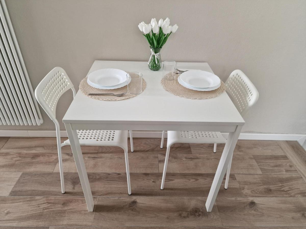 Flora House Apartment Специя Екстериор снимка